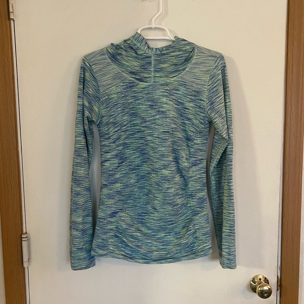 Ladies Athleta long sleeve, hooded pullover